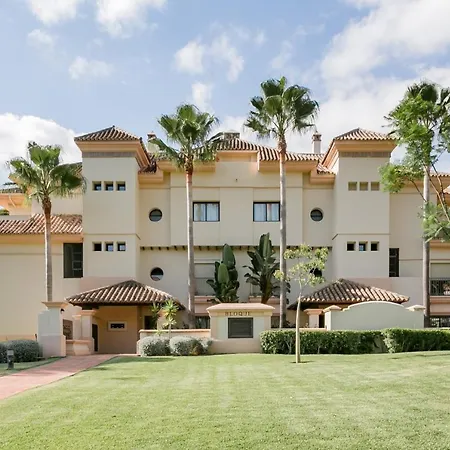 Апартаменти Chambao Golf Rio Real *